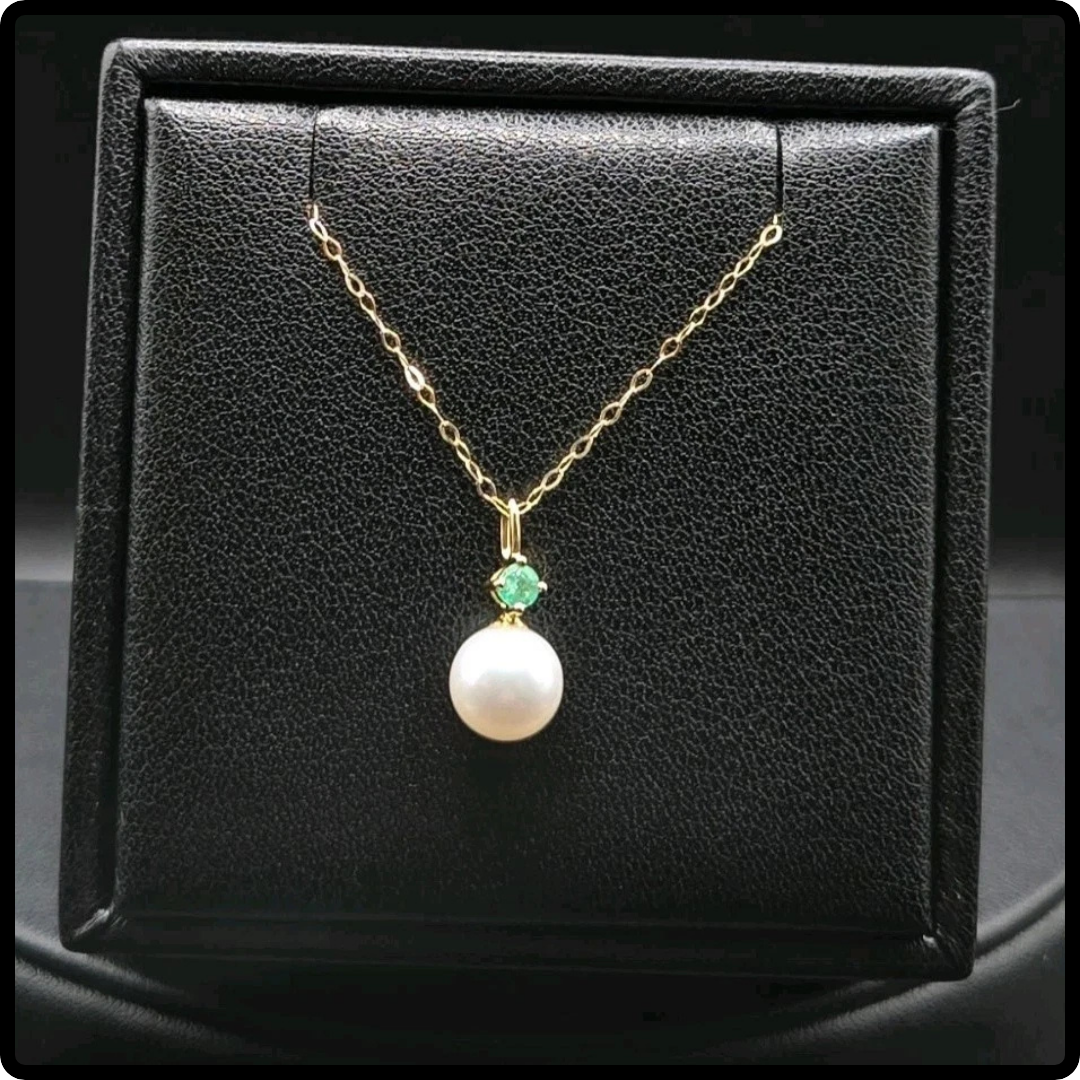 18k Gold Pearl And Emerald Pendant With 14k Chain