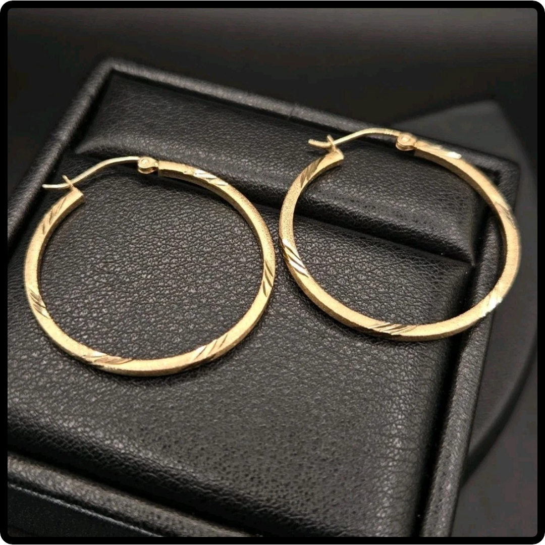 14k Gold Diamond Cut Hoop Earrings