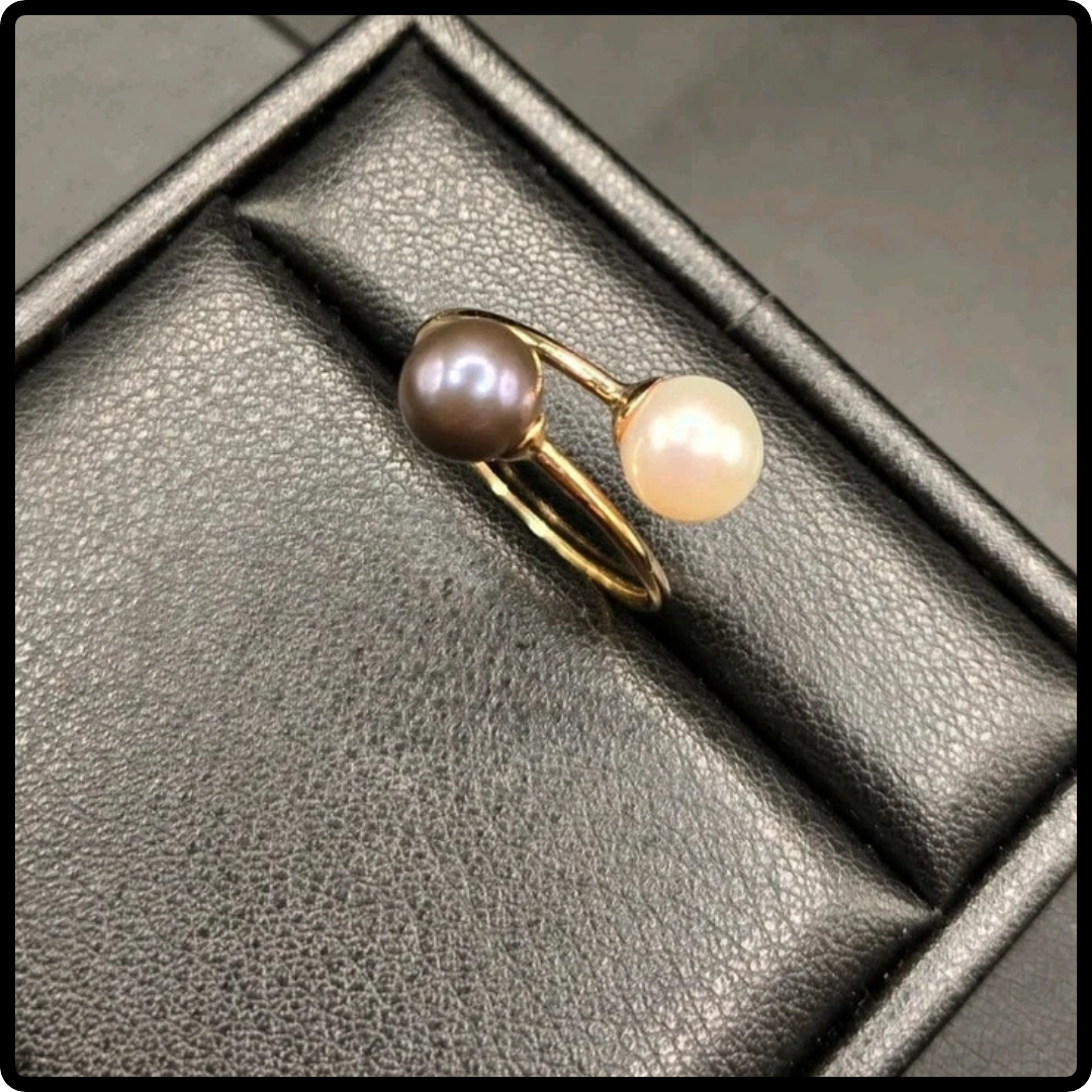 14k Gold Black & White Pearl Ring